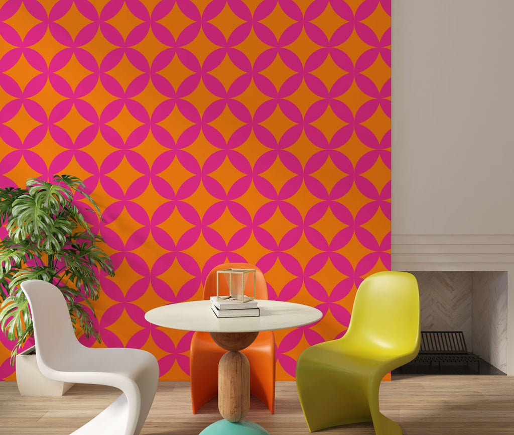 Pink and Orange Retro Wallpaper : Quatrefoil Geometric Pattern