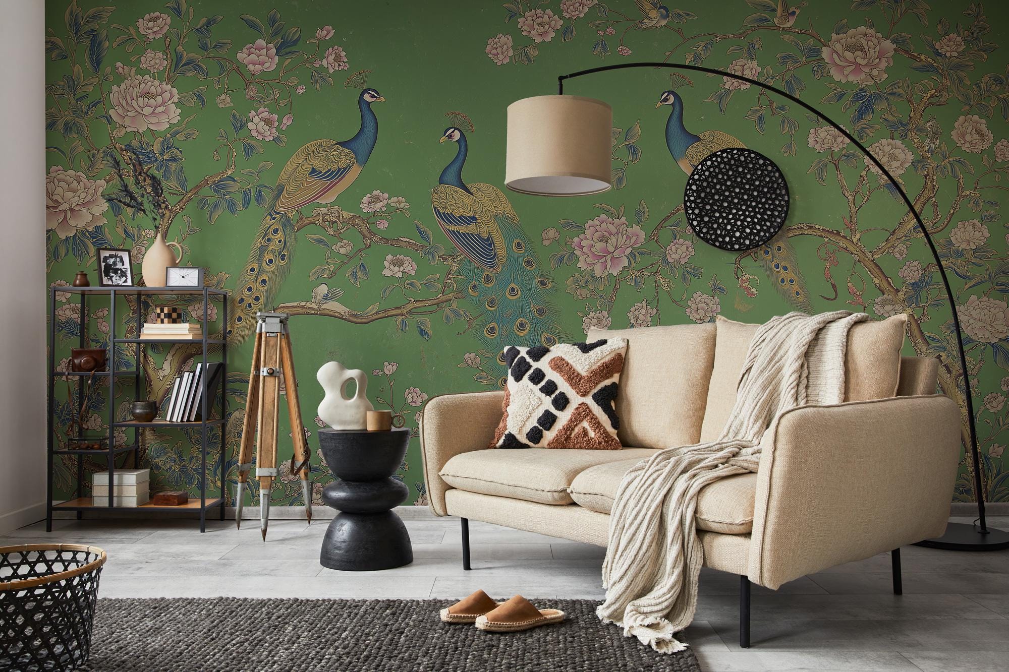 Peacock Chinoiserie Wallpaper: Vintage Floral Green Wall Mural - View 3